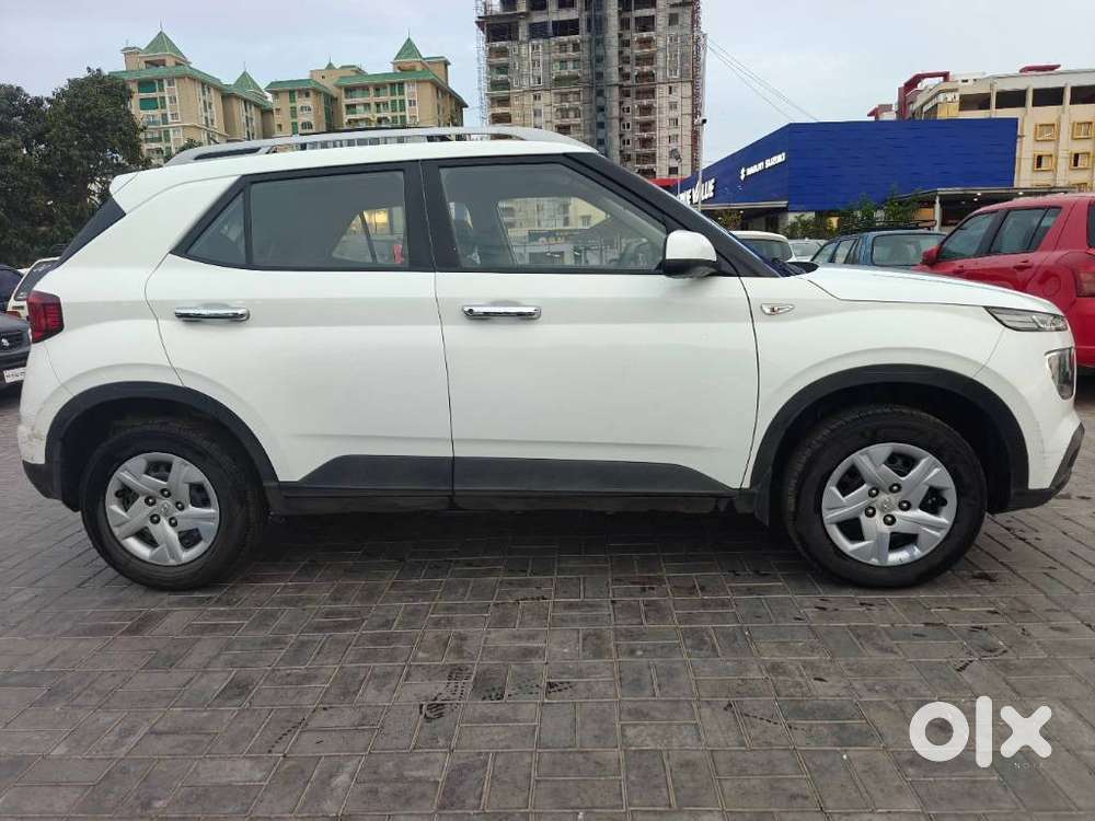Hyundai Venue S 1.2 Petrol, 2021, Petrol