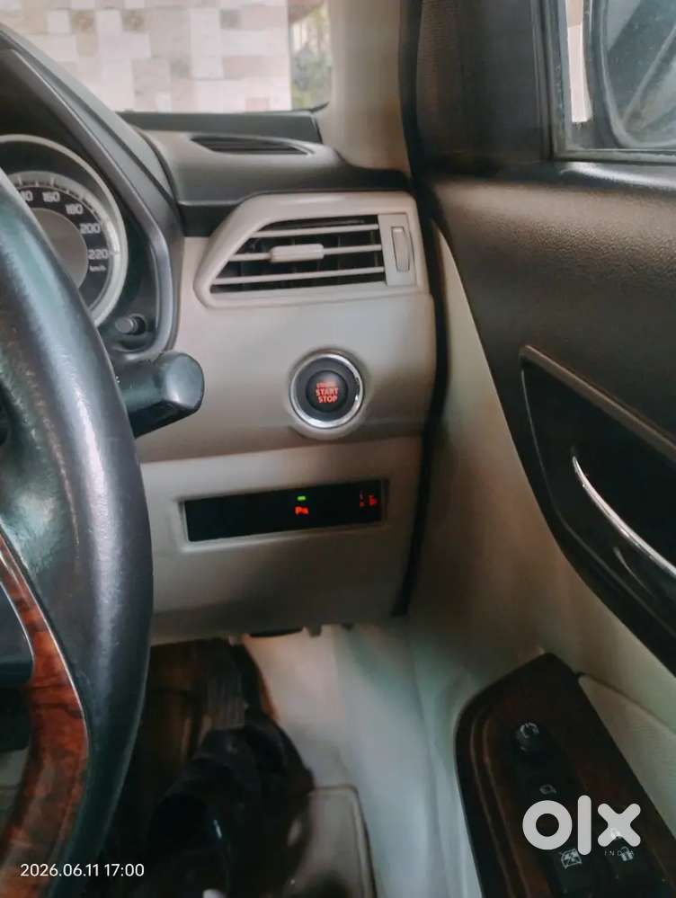 Maruti Suzuki Dzire 2017 Petrol 32000 Km Driven