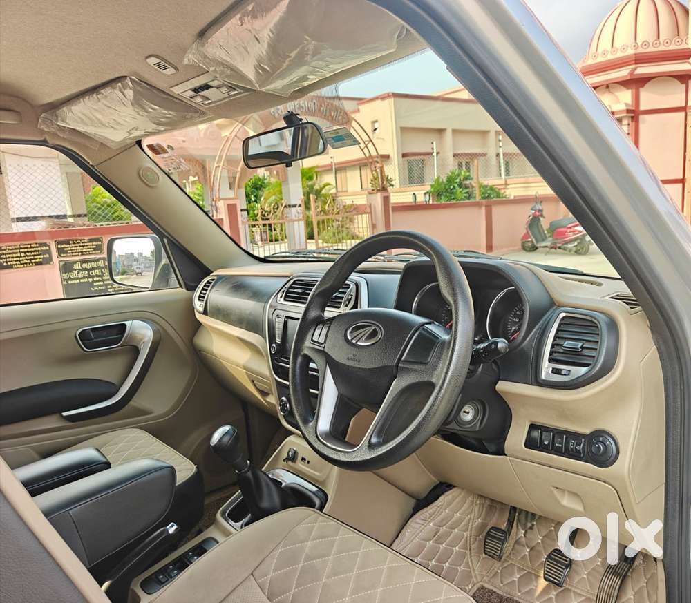 Mahindra Tuv 300 T10, 2019, Diesel