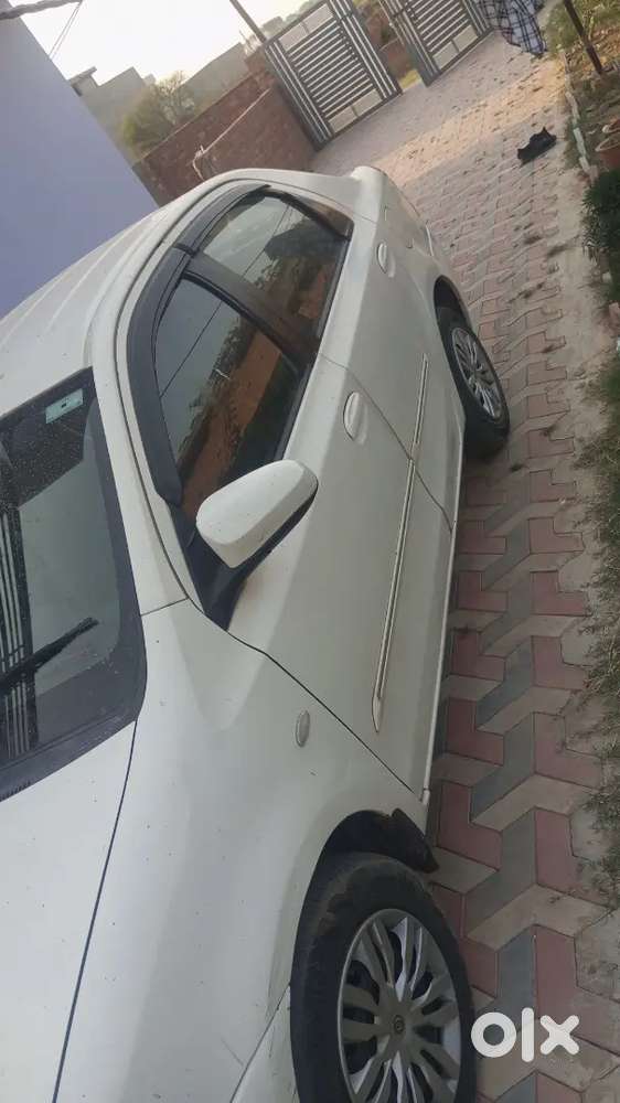 Eitios Car Gd 2012 Model