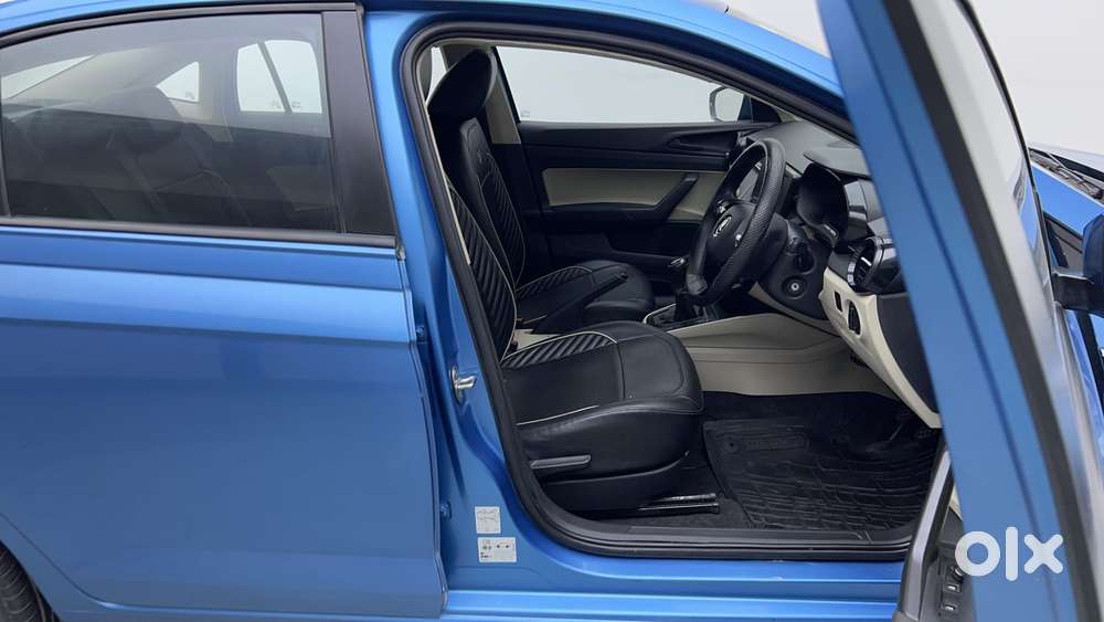 Skoda Slavia Active 1.0l Tsi Mt, 2022, Petrol