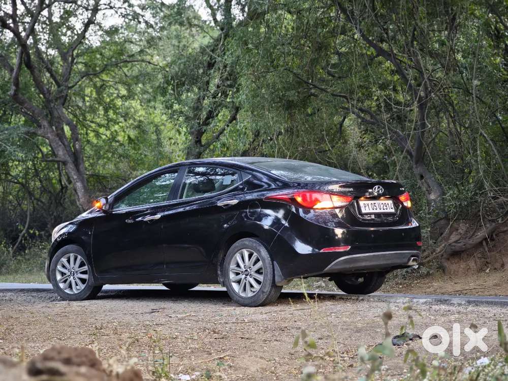 Hyundai Elantra 2015 Petrol Well Maintained