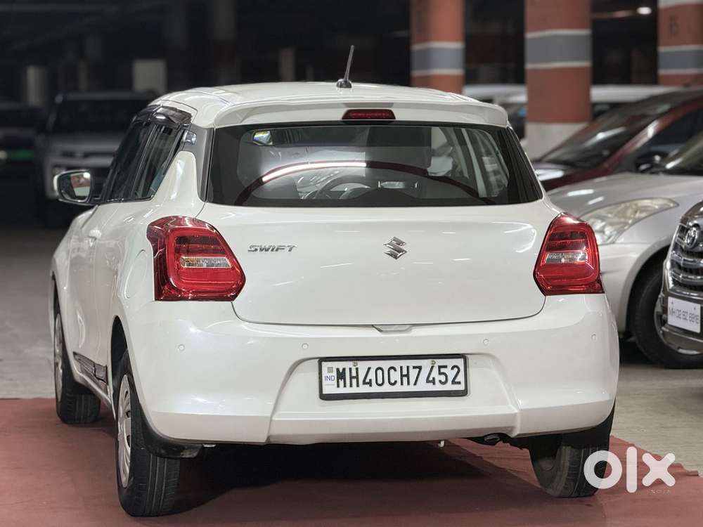 Maruti Suzuki Swift Vxi + Manual, 2022, Petrol