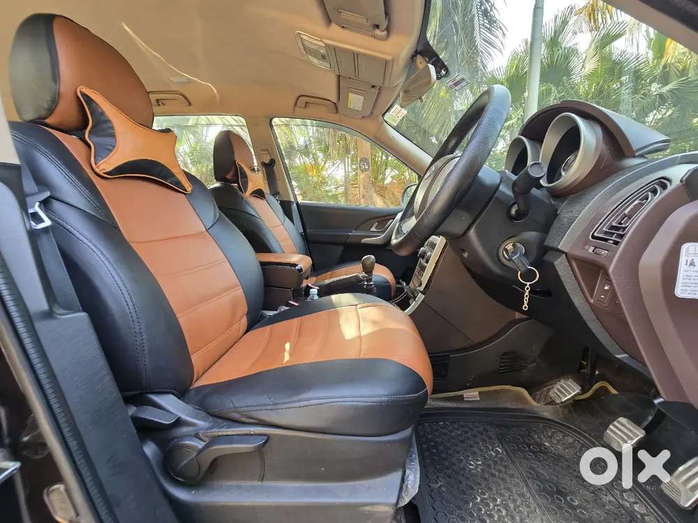 2013 Mahindra Xuv500 W8 Available In Lakeside Purple Colour