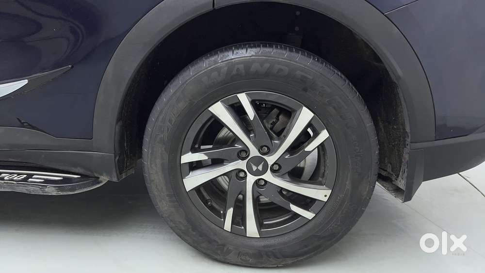 Mahindra Xuv700 2.2 Ax 5 Diesel At 7 Str, 2022, Diesel