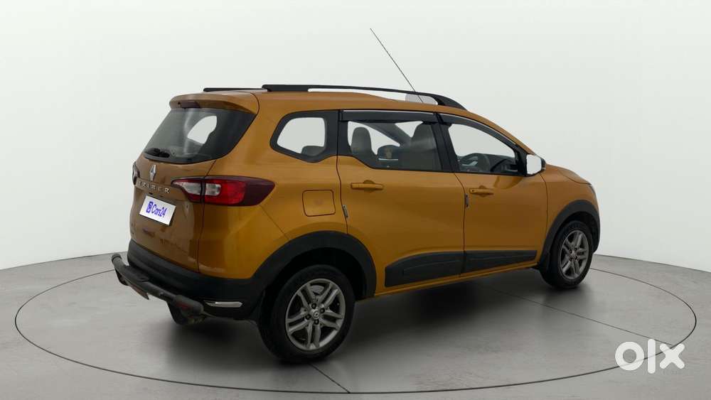 Renault Triber Rxz, 2022, Petrol