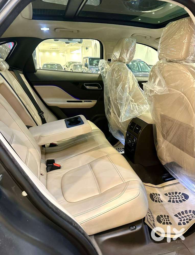 Jaguar F-pace Prestige 2.0 Petrol, 2019, Petrol