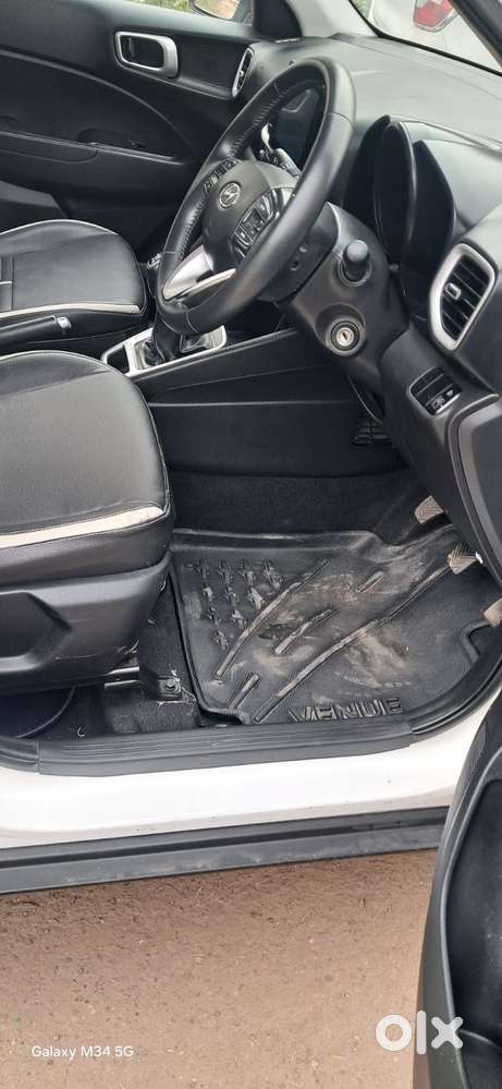 Hyundai Venue Sx Mt, 2022, Diesel