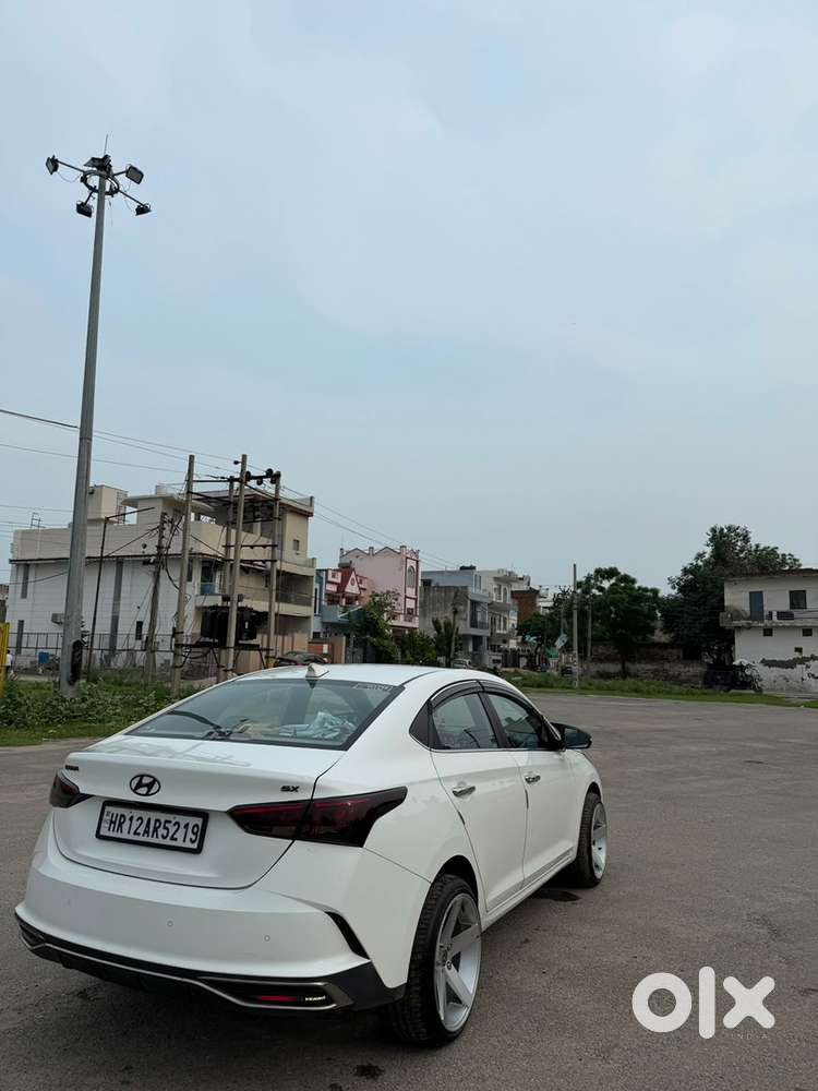 Hyundai Fluidic Verna 2022