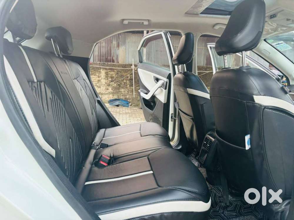 Tata Nexon Creative Plus S 1.2 Revotron Petrol 6 Amt, 2023, Petrol