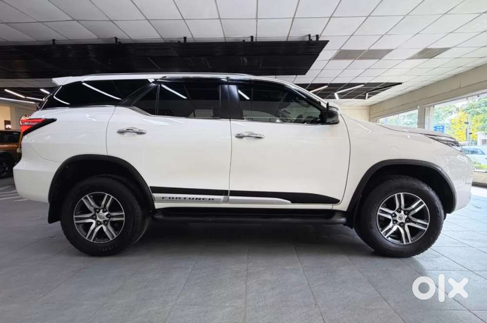 Toyota Fortuner 4x2 At 2.7 Petrol, 2025, Petrol