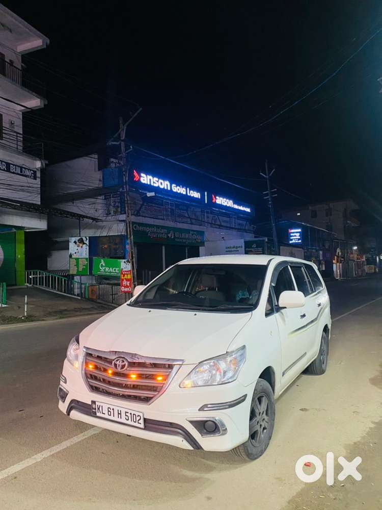 Toyota Innova 2009 Diesel 237000 Km Driven