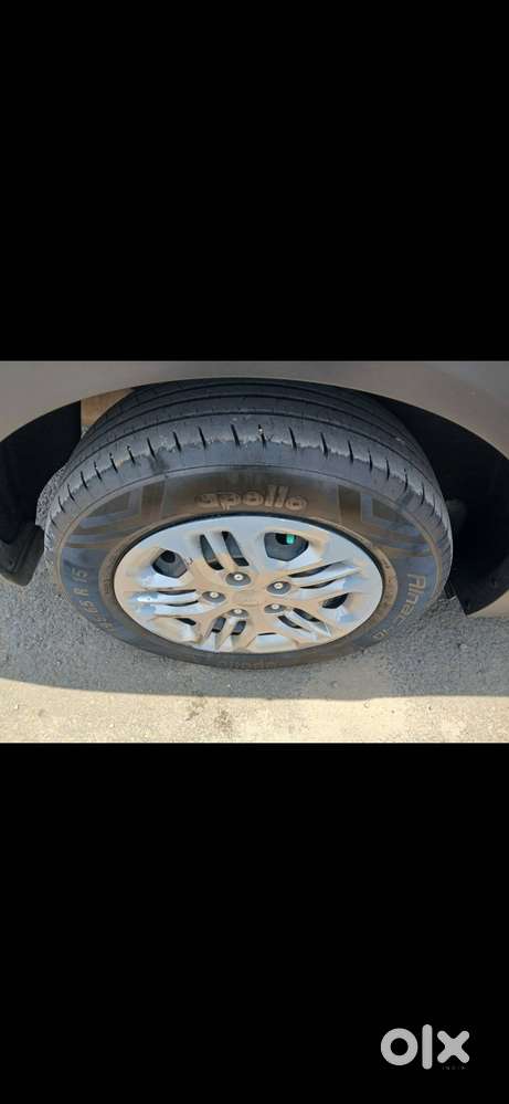 Kia Carens Prestige 7 18 Months