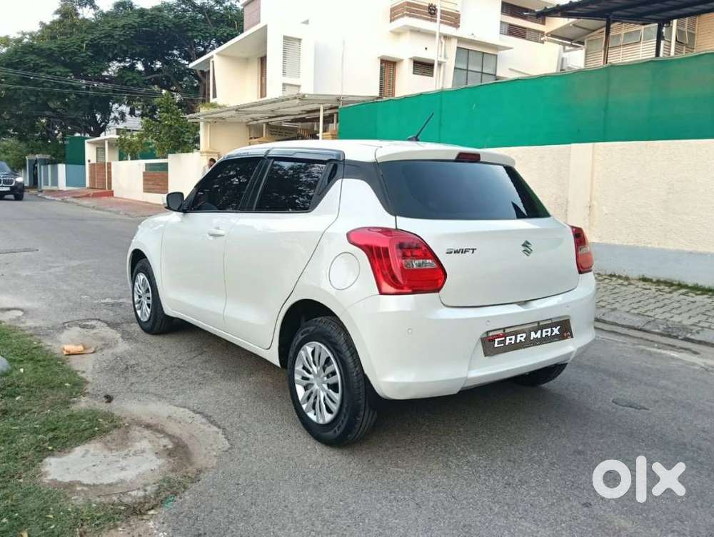 Maruti Suzuki Swift Vvt Vxi, 2022, Petrol