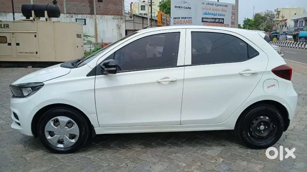 Tata Tiago 2023 Petrol Well Maintained