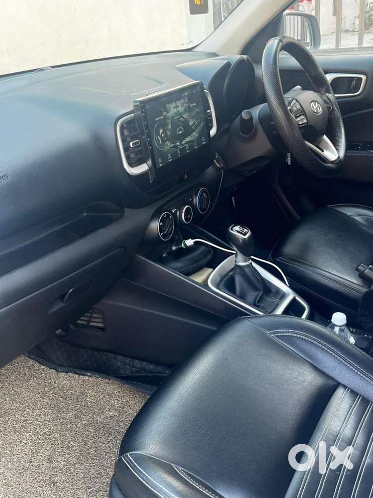 Hyundai Venue 2020 Petrol Well Maintained