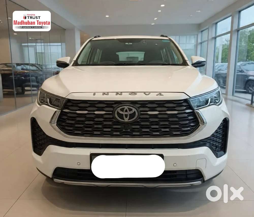 Toyota Innova Hycross 2.0 Vx Hybrid 8 Str, 2023, Petrol