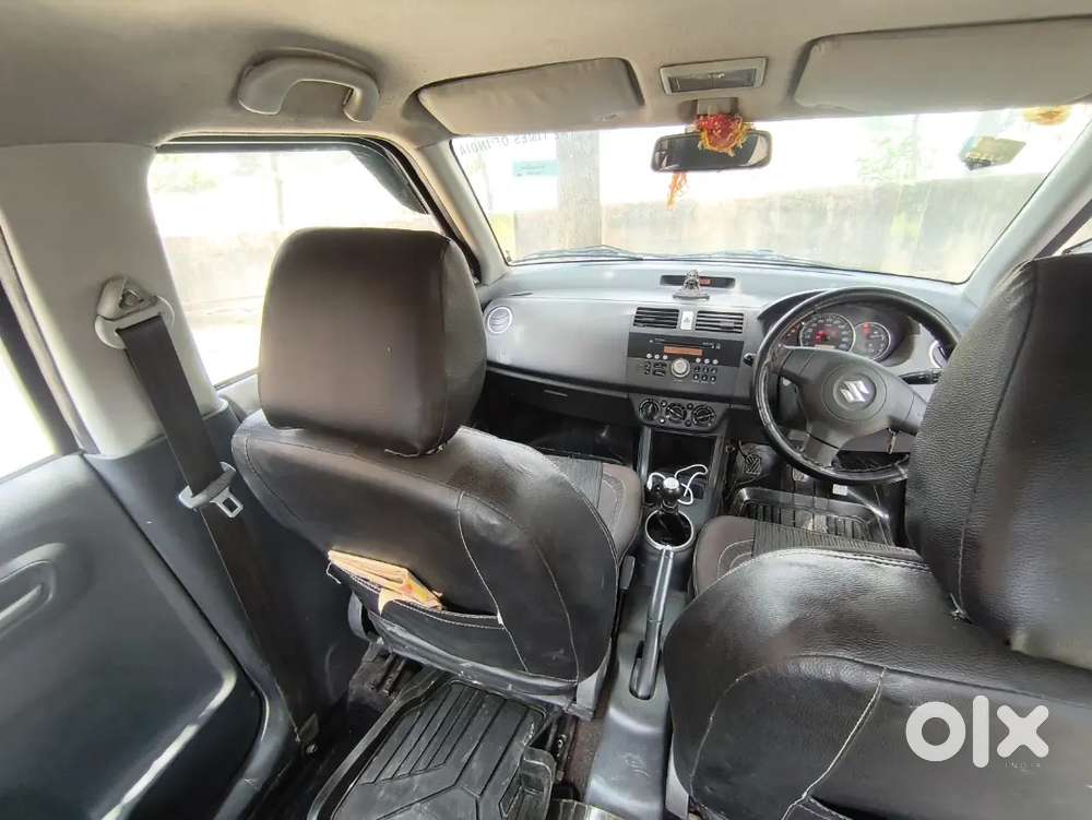 Gadi Bilkul Ok Condition Mein Hai Aur 4 Tyre New H .