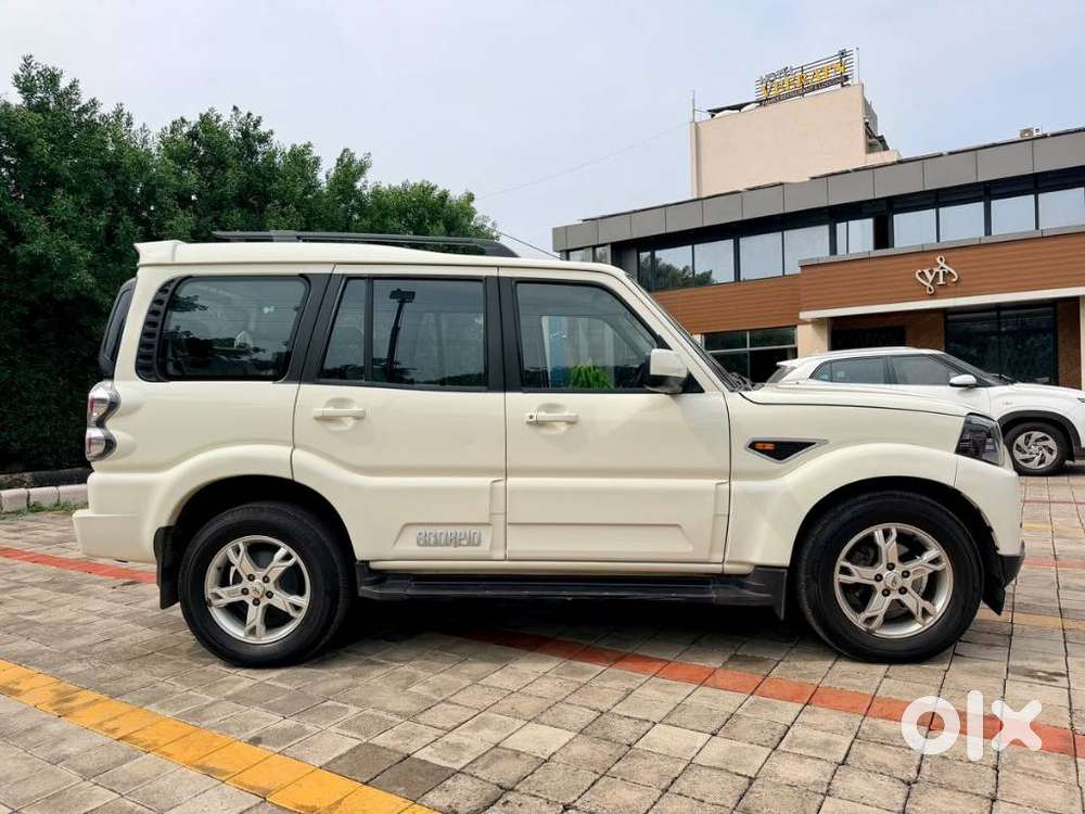 Mahindra Scorpio S10 7 Seater, 2015, Diesel