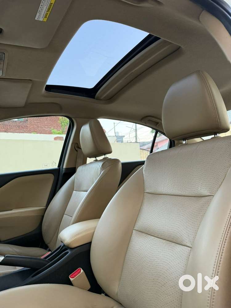 Honda City 2017 Sunroof