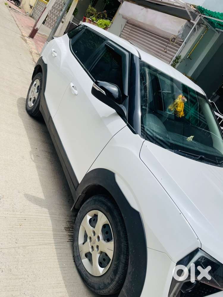 Mahindra Xuv3xo Petrol 2024