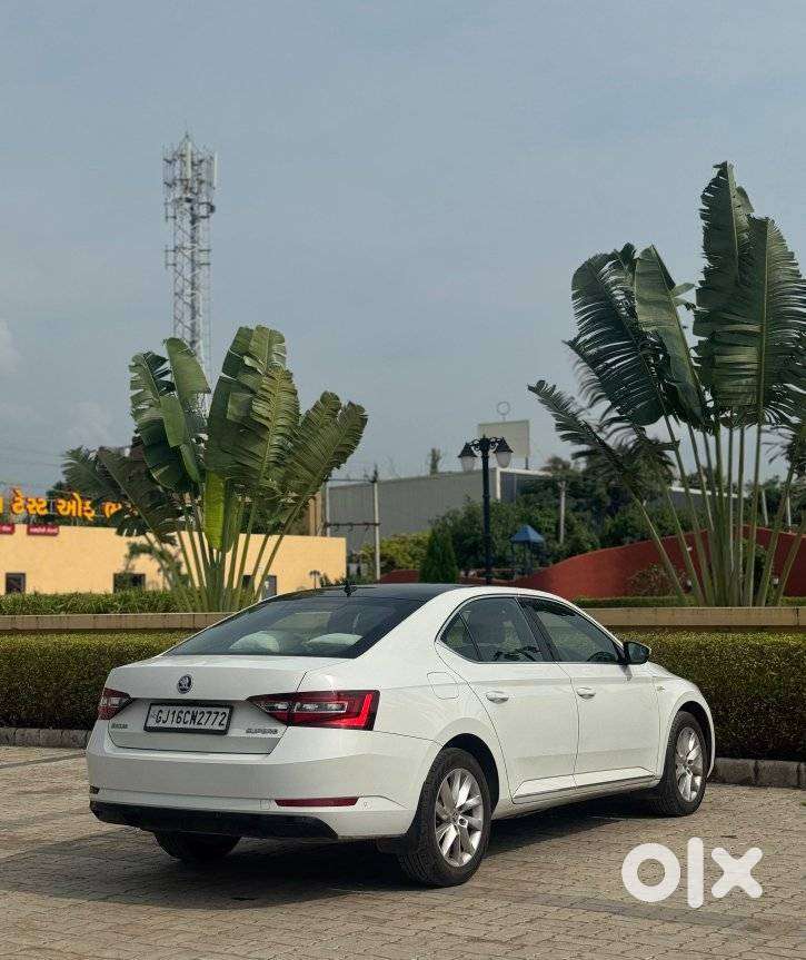 Skoda Superb L&k 2.0 Tdi At, 2020, Petrol
