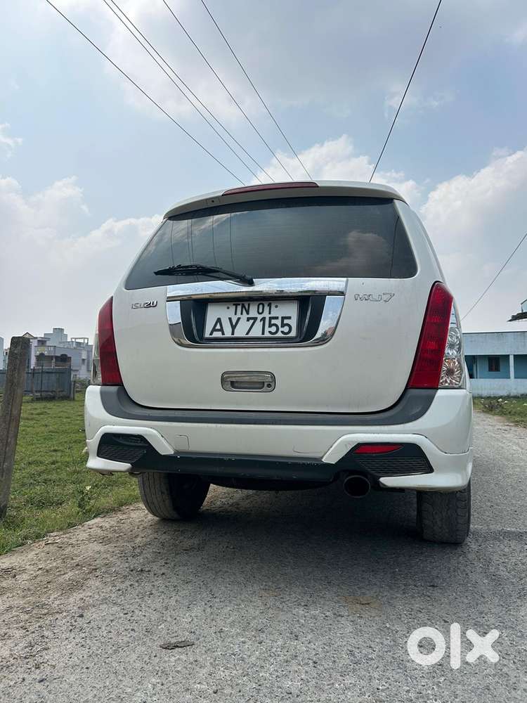 Isuzu Mu 7 2015