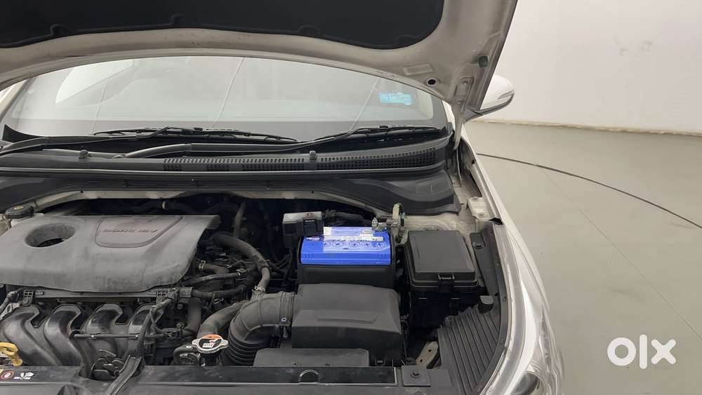 Hyundai Verna [2015-2017] Fluidic 4s 1.6 Crdi Sx (o) At, 2017, Petro..