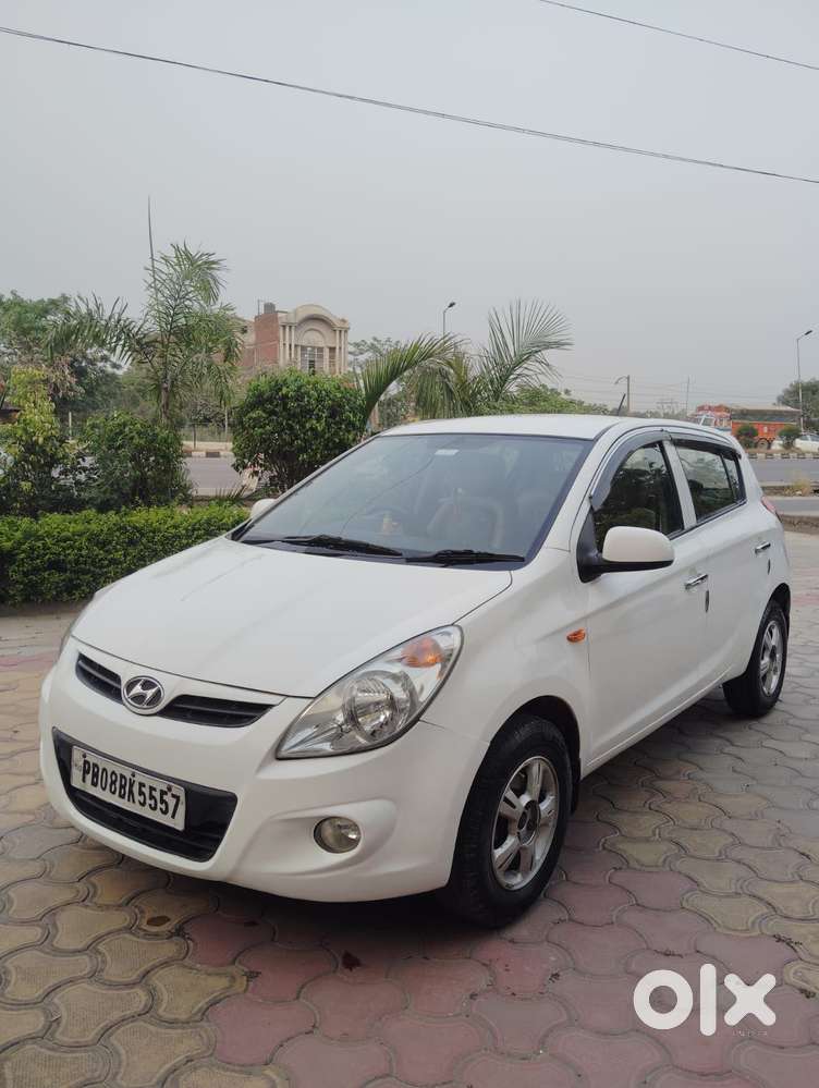 Hyundai I20 2009-2011 Asta, 2009, Petrol