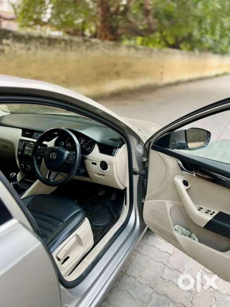 Skoda Octavia 2.0 Tdi At (2017)  Premium Diesel Sedan