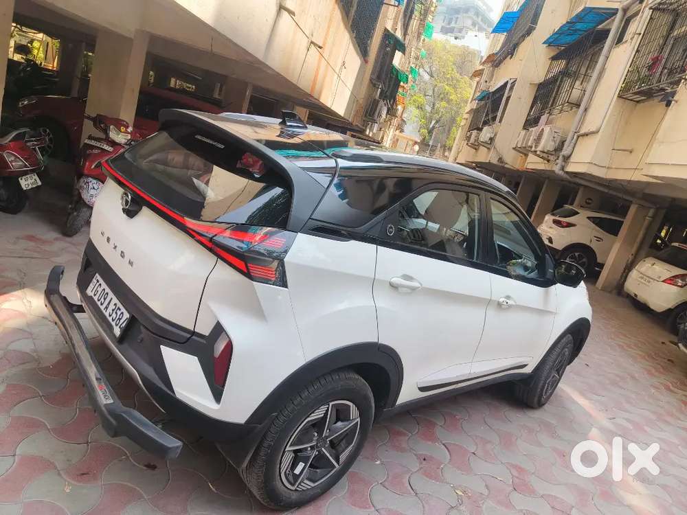 Tata Nexon 2024 Petrol 13400 Km Driven