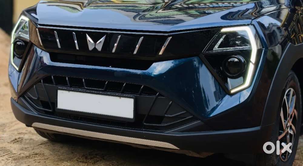 Mahindra Xuv 3xo Ax5 Pm Mt, 2024, Petrol