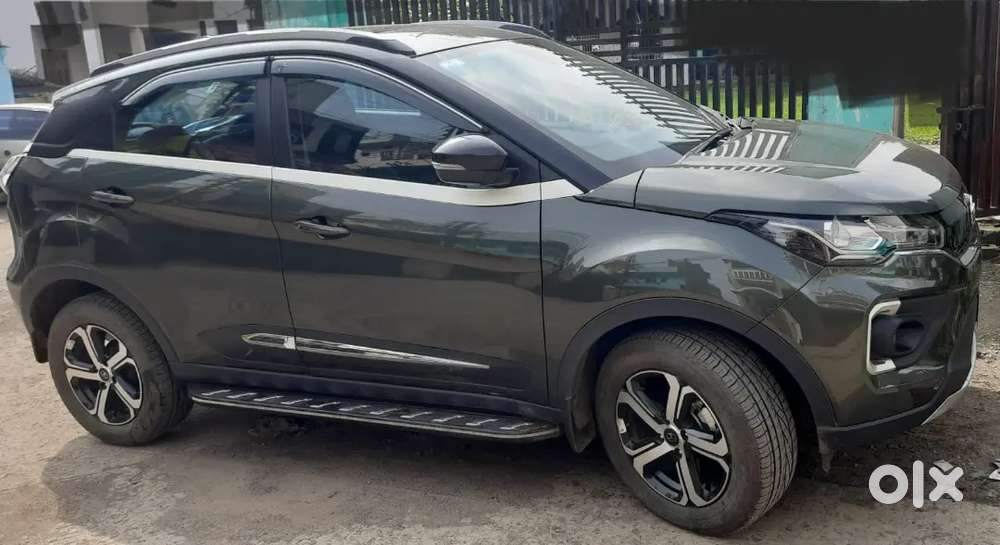 Tata Nexon Revotron 2013 Sunroof