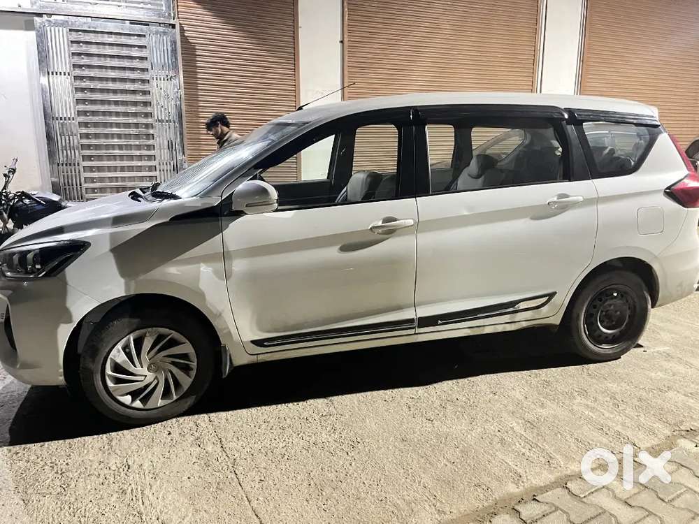 Toyota Rumion 2025 Petrol Well Maintained With Service Record