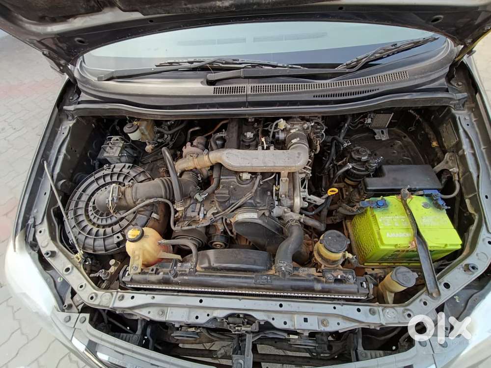 Toyota Innova 2.5 Vx 8 Str Bs-iii, 2012, Diesel