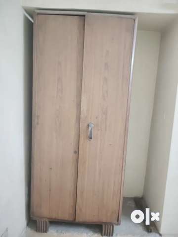 Iron wardrobe deals olx