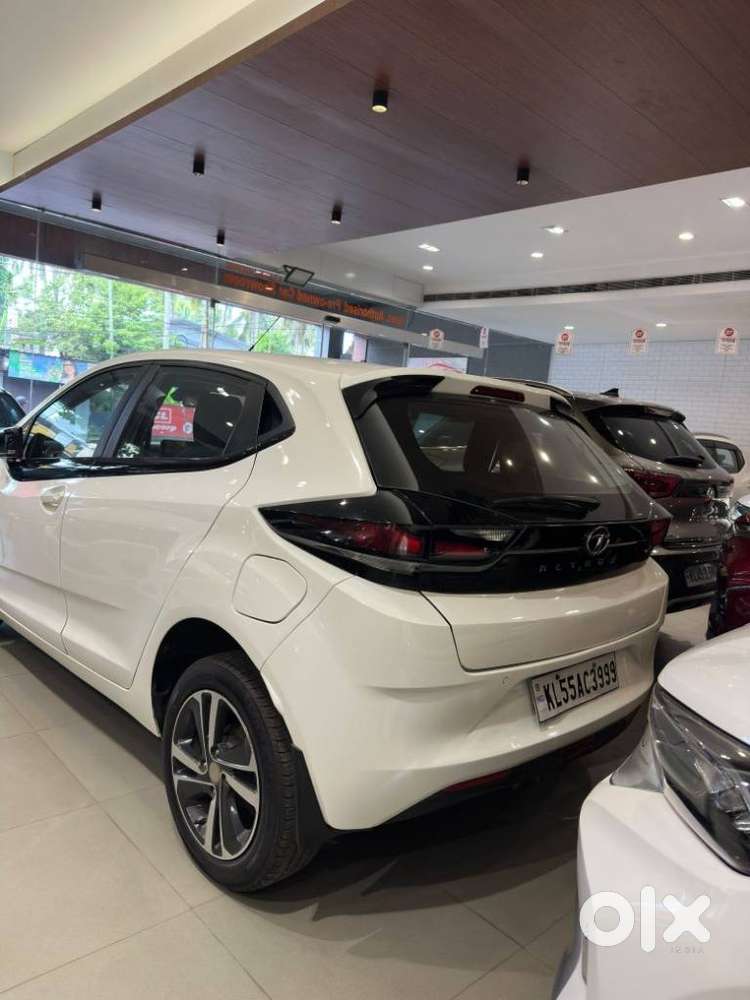 Tata Altroz Xz, 2020, Petrol