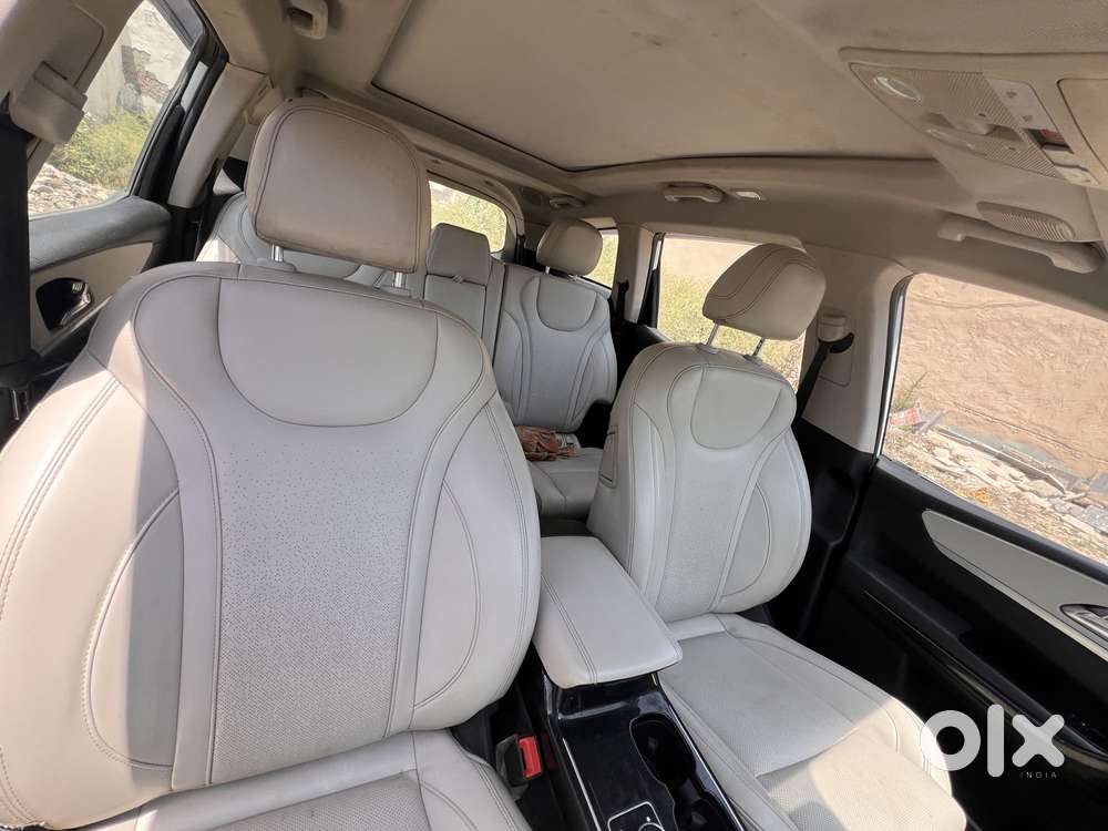 Mahindra Xuv700 2.2 Ax 7 Diesel Mt Luxury Pack Str, 2022, Diesel