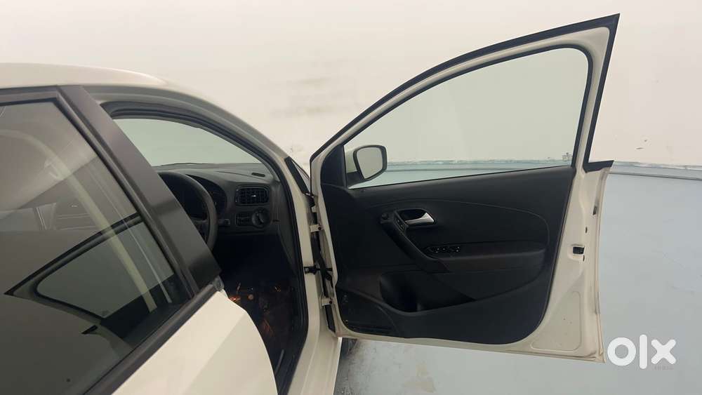 Volkswagen Polo Petrol Comfortline 1.2l, 2015, Petrol