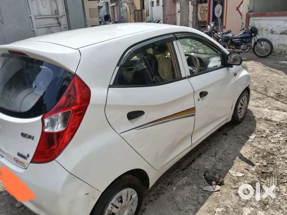 Hyundai Eon Car