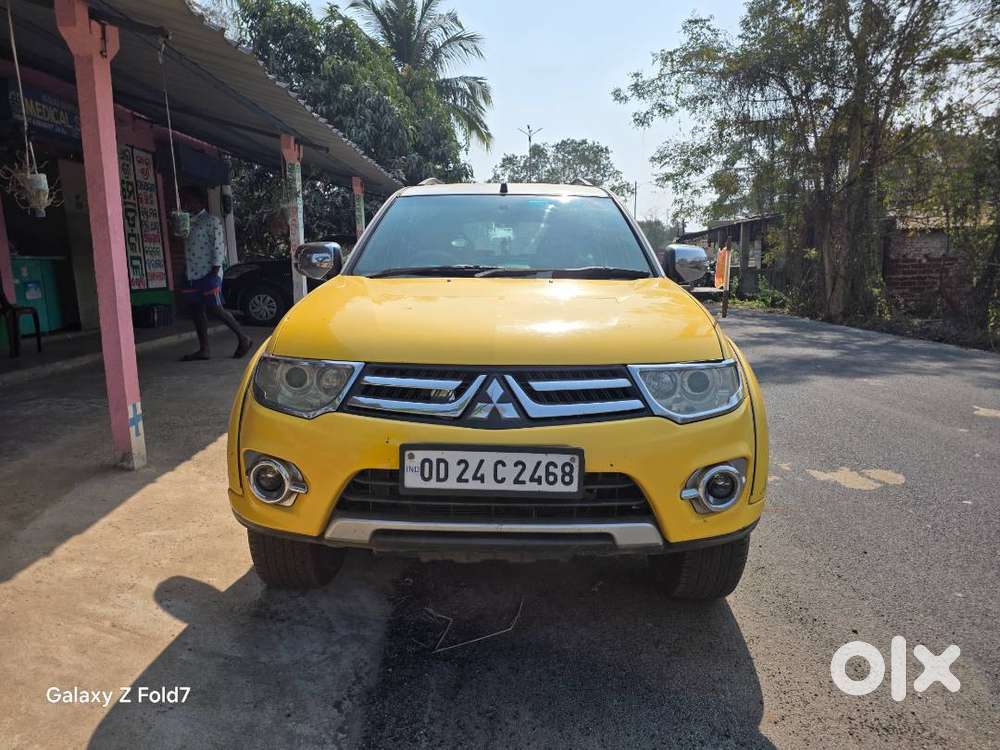 Pajero Sports Limited Edition Yellow And White