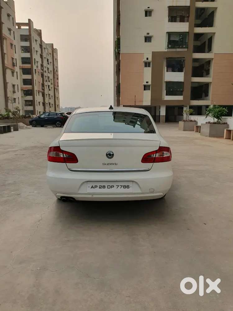 Skoda Superb 2012