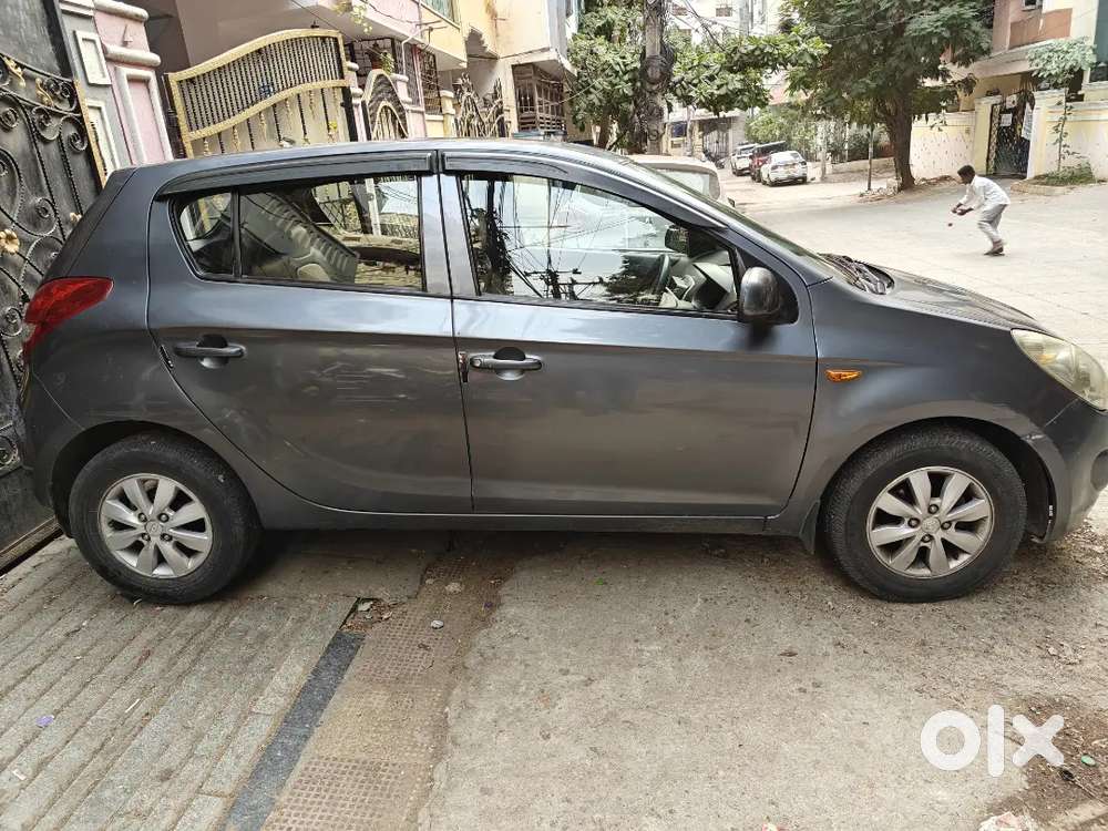 Hyundai I20 2010 Petrol Well Maintained Valid Upto 2030