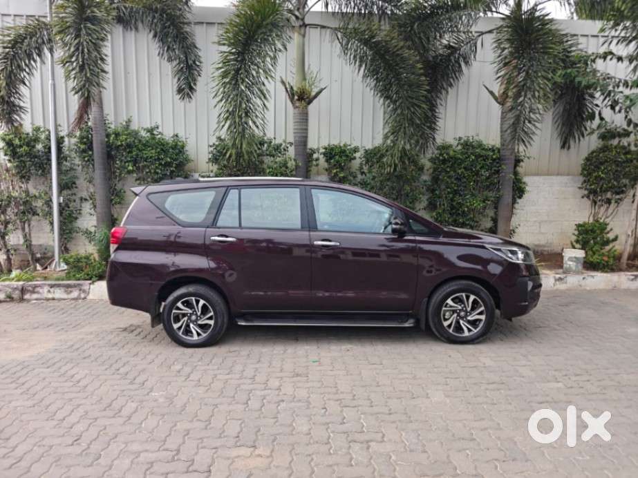 Toyota Innova Crysta 2.4 G Plus Mt 8 Str, 2021, Diesel