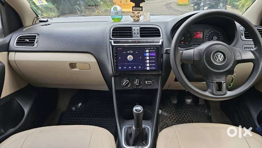 Volkswagen Polo Petrol Highline 1.6l, 2012, Petrol
