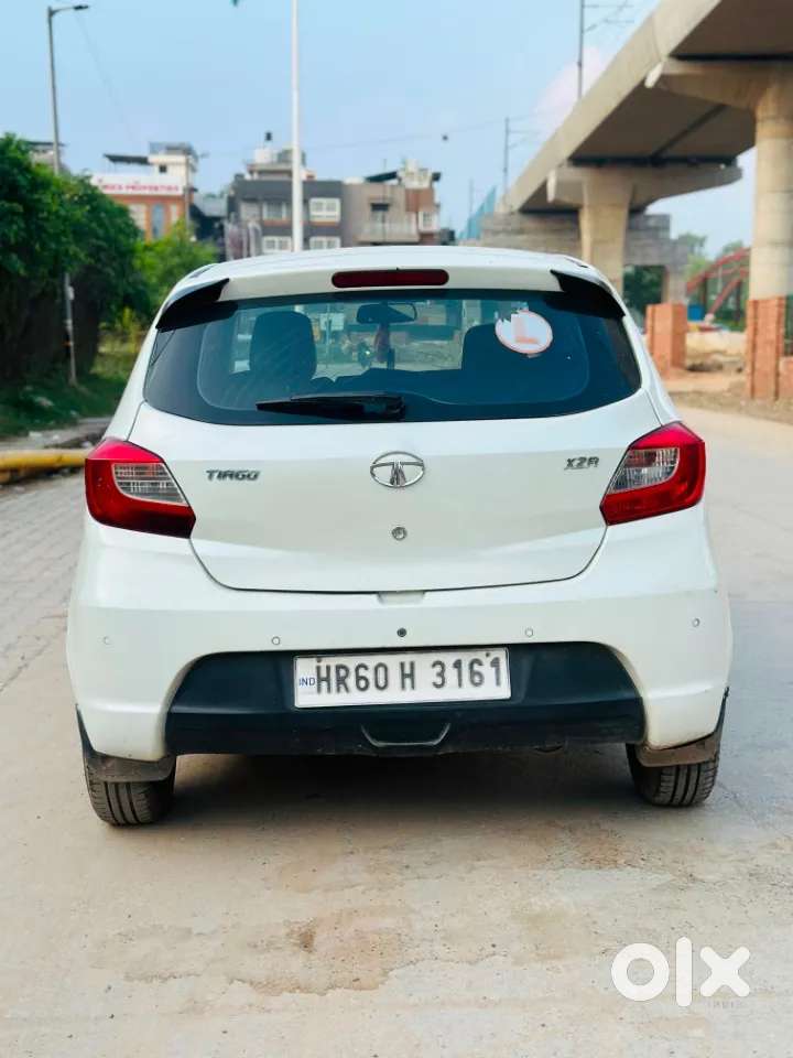 Tata Tiago Xza, 2018, Petrol
