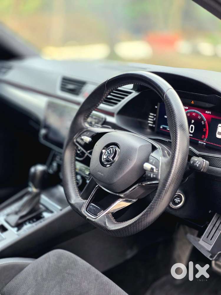 Skoda Superb 2.0 Sportline Tsi At, 2023, Petrol