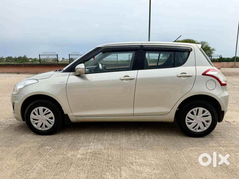 Maruti Suzuki Swift Vxi 1.2 Abs Bs-iv, 2017, Petrol