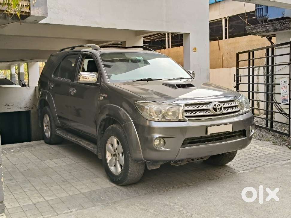 Toyota Fortuner 3.0 4x4 Manual, 2011, Diesel