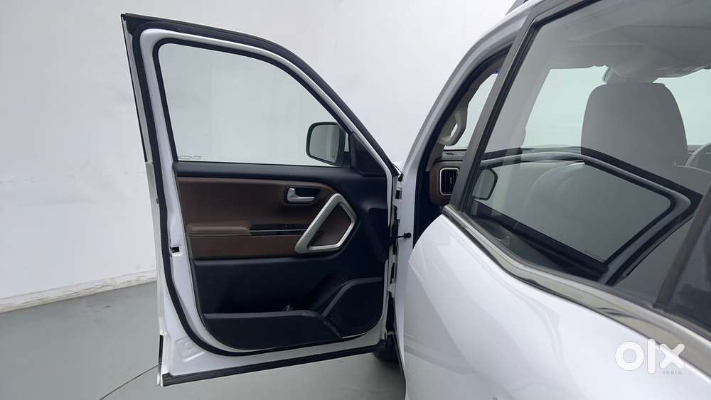 Mahindra Scorpio N Z8 L Petrol At 7 Str, 2022, Petrol